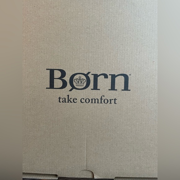 New BORN Brandy Brown Leather Zip Tall Boots Size 7.5 - Picture 8 of 8